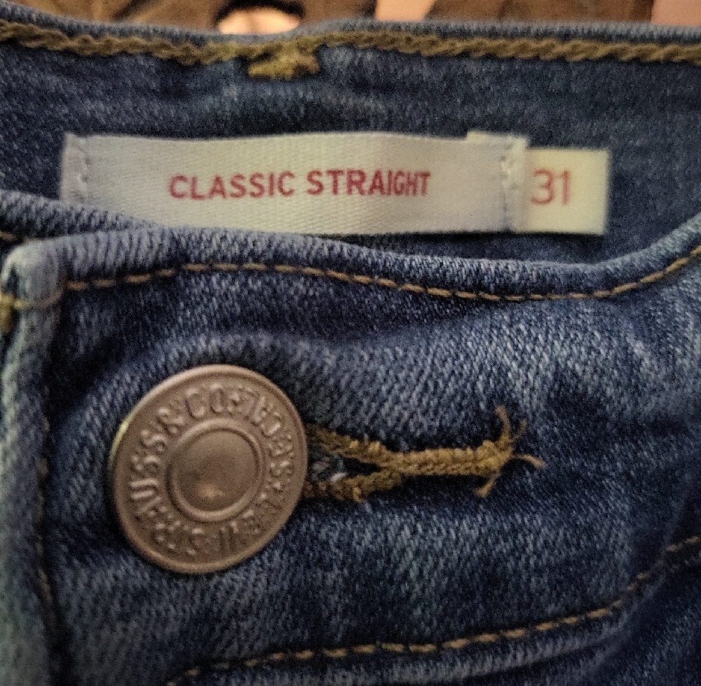 Levis Straight Leg Women's Jeans - Picture 2 of 5